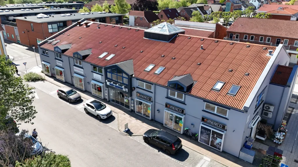 Pakhusvej 1-3 i Hinnerup, erhvervsbygning