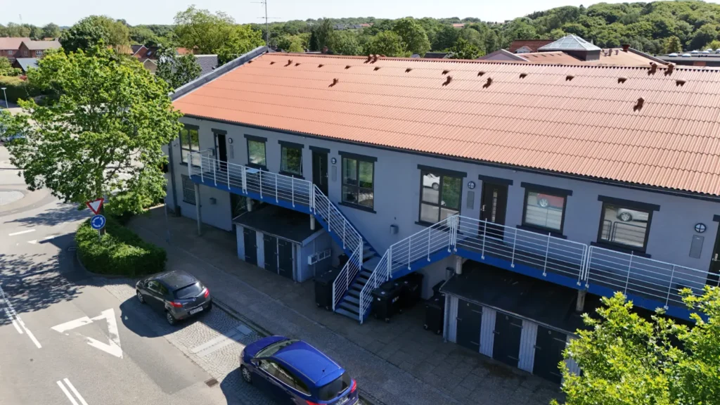 Boligejendomme på Pakhusvej 5 og 9 i Hinnerup